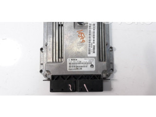 Блок управления двигателя P68328041AA, 0281033582   Jeep Compass