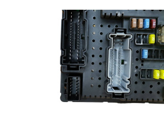 Блок предохранителей 30728512, 28017881   Volvo XC90    