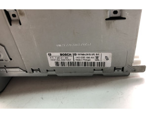 Радио/ проигрыватель CD/DVD / навигация