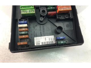 Блок предохранителей  1K0937125A   Volkswagen Touran I    