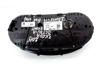 Панель приборов 5E0920749B Skoda Octavia Mk3 (5E)