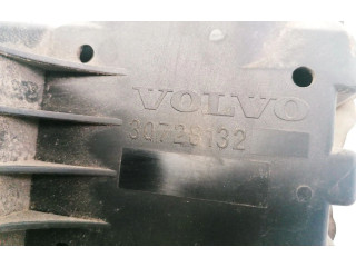 Блок предохранителей  30728132   Volvo V70    