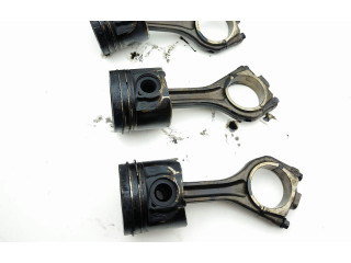  Поршень с шатуном 204DTD   Jaguar XE  