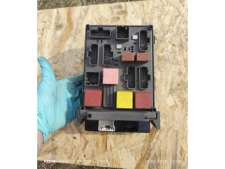   Pojistková skříňka 8200315964, 81N3   Renault Espace -  Grand espace IV 2004