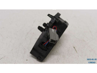 Zámek zadních dveří 31440645 Volvo XC60 2012