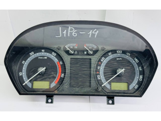 Панель приборов 88311298   Skoda Fabia Mk2 (5J)       