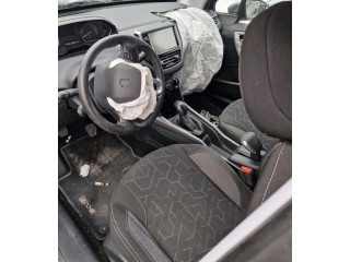 Блок предохранителей     Peugeot 2008 I    