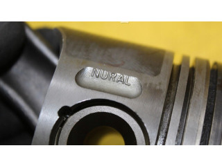 Píst    Mercedes-Benz E W210     