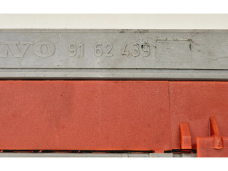 Блок предохранителей  9162439   Volvo V70    