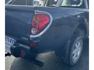 Ручка стеклоочистителей Mitsubishi L200