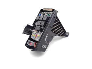 Блок предохранителей 30728132   Volvo XC90    