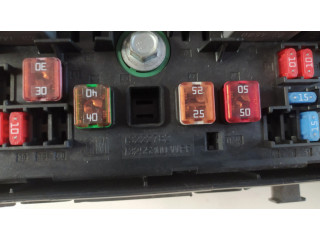 Блок предохранителей 13275881, 13253551   Opel Insignia A    