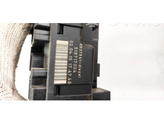 Блок предохранителей  8637841, 518717004   Volvo S70  V70  V70 XC    