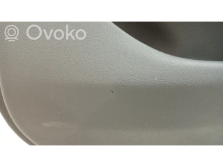 Обшивка передней двери