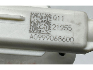 Zámek zadních dveří A0999068600, A0997400600 Mercedes-Benz EQC 2022