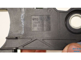 Zámek zadních dveří 3B5827061C Volkswagen PASSAT B5.5 2002