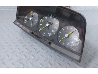 Панель приборов A0095422806, A0105422706   Mercedes-Benz 200 300 W123       