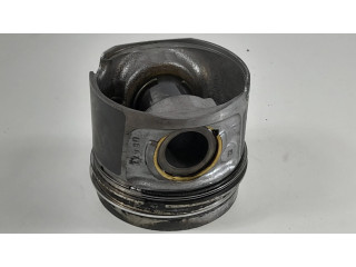 Píst 0841Y BMW 5 F10 F11 pro naftový motor 5.0