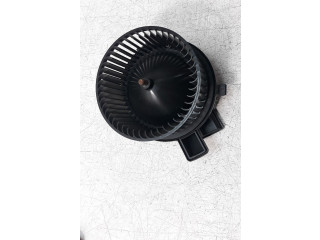 Вентилятор печки    4M1820021A   Audi A4 Allroad B9