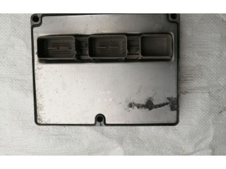 Блок управления двигателя 30743371   Volvo S40