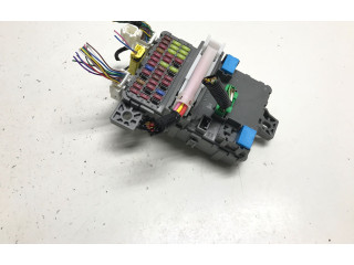 Блок предохранителей  3M0J112, J1230830   Honda HR-V    