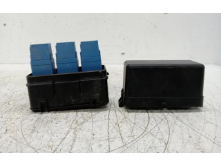 Pojistková skříňka 64200049 Nissan Navara 2011