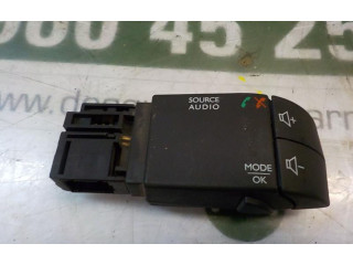 Блок управления 255522448R, 255522448R Dacia Dokker