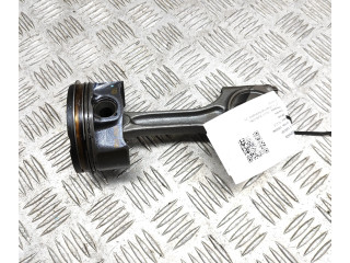 Поршень 32213692, 31401957 Volvo XC40