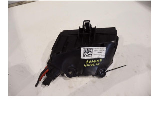 Блок предохранителей 5Q0907361B   Skoda Octavia Mk3 (5E)    