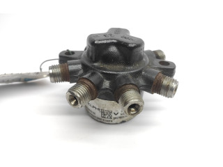 Топливная рампа R9144Z010E, 8200584032 Renault Clio II