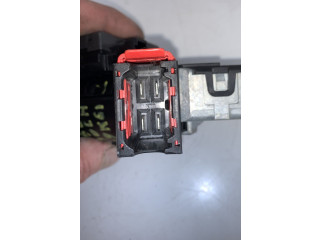 Комплект блоков управления 237104128R   Dacia Sandero