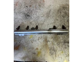 Топливная рампа 9125225, 9836   Volvo S80  