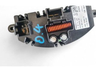 Вентилятор печки 5Q0907521F Skoda Octavia Mk4