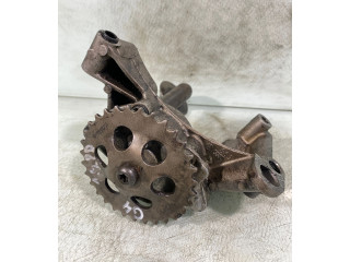 Масляный насос 038115105b Volkswagen Golf IV