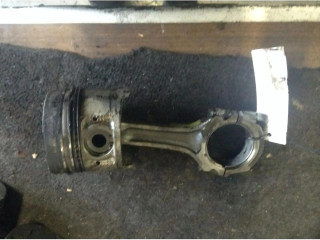 Поршень с шатуном Nissan Patrol 260