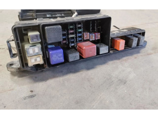   Pojistková skříňka    Toyota Carina T190 