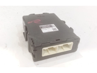 Блок управления коробкой передач 8953576010   Lexus CT 200H