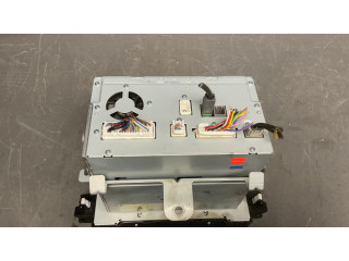 Радио/ проигрыватель CD/DVD / навигация