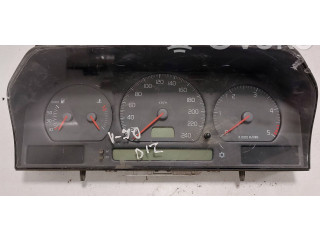 Панель приборов 9472523, 69294240T   Volvo V70       