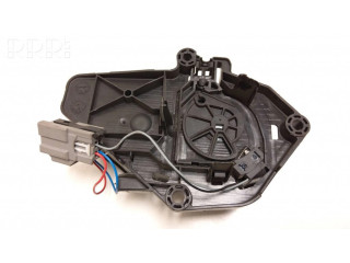 Притягиватель задней крышки