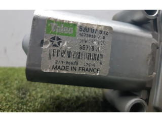 Моторчик заднего дворника 53007512 Chrysler Voyager