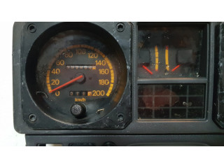 Přístrojová deska Mitsubishi Pajero 1990 MB741965, 69726610