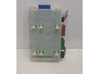 Блок предохранителей 30765624 Volvo V70