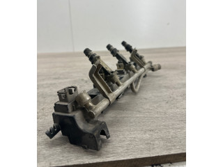 Топливная рампа 09133177A Opel Meriva A