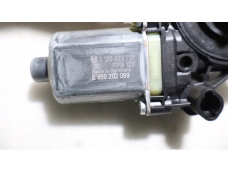 Передний двигатель механизма для подъема окон Skoda Kodiaq 2017 - 2024 года