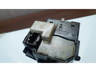 Ручка стеклоочистителей 17D682 Mazda 3 I