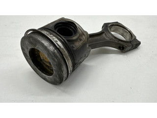 Píst    BMW 5 G30 G31  pro naftový motor 2.0  