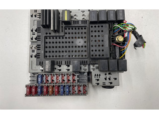 Блок предохранителей  8651548, 8651547   Volvo V70    