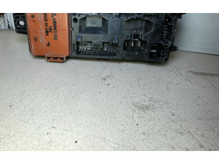 Блок предохранителей MB953355, 0G040104   Mitsubishi Carisma    