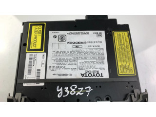 Радио/ проигрыватель CD/DVD / навигация